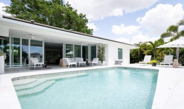 Contente circle Siesta Key 1